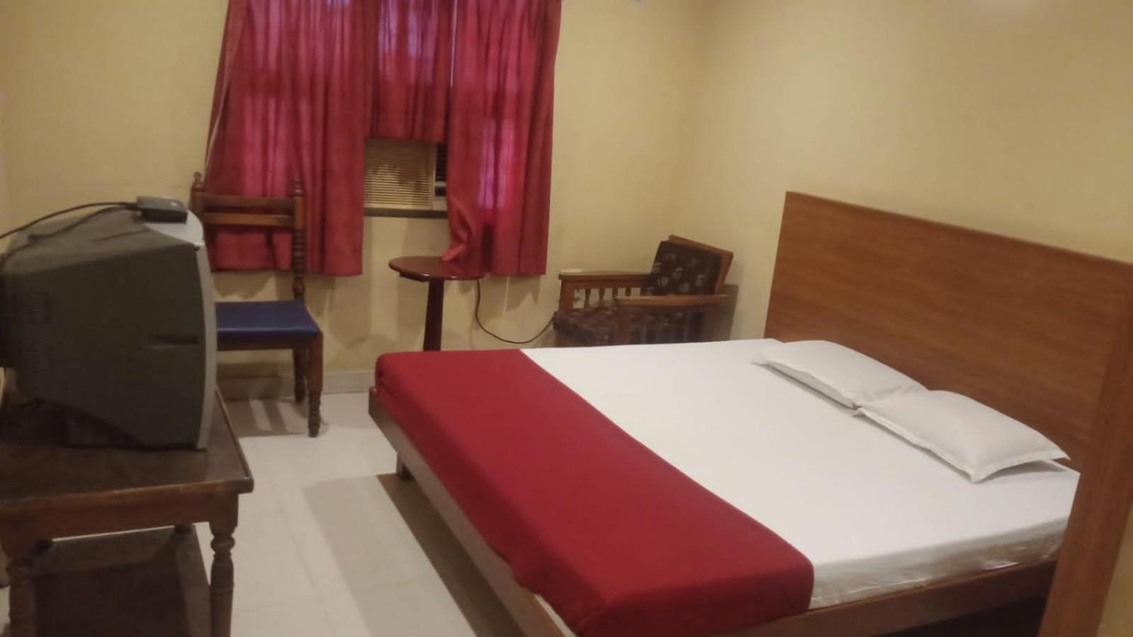 פונדיצ'רי Hotel Soorya Internatinol מראה חיצוני תמונה